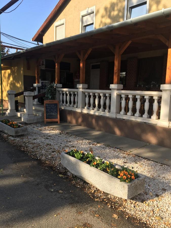 Park Panzio Budapest Exterior photo